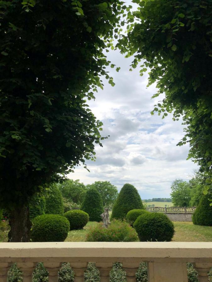 Demeure Des Payratons Bed & Breakfast Saint-Gerand-le-Puy Екстериор снимка