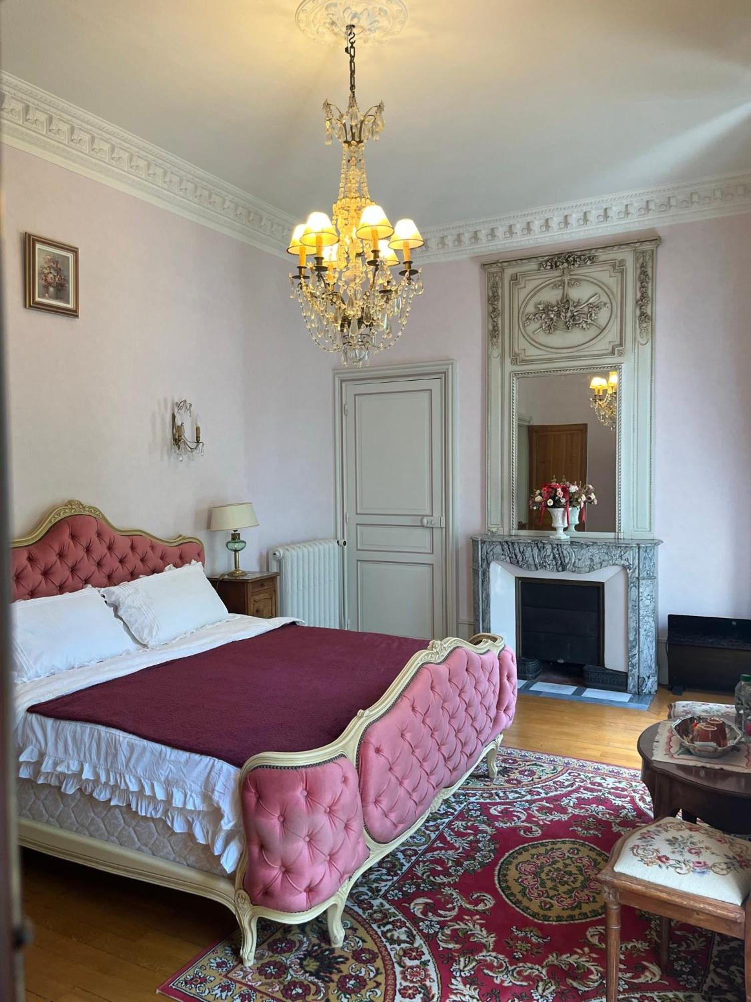 Demeure Des Payratons Bed & Breakfast Saint-Gerand-le-Puy Екстериор снимка
